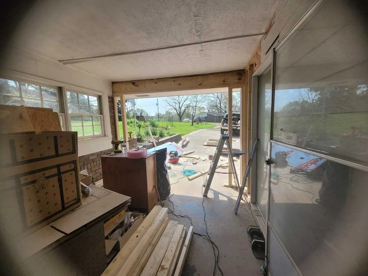 Air movers and dehumidifier for Water Mitigation Services in Chickasaw